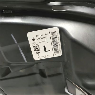Accès à l'électricité 2017-2020 Tesla Model 3 Feuille de tête gauche 1077371-00-K OEM